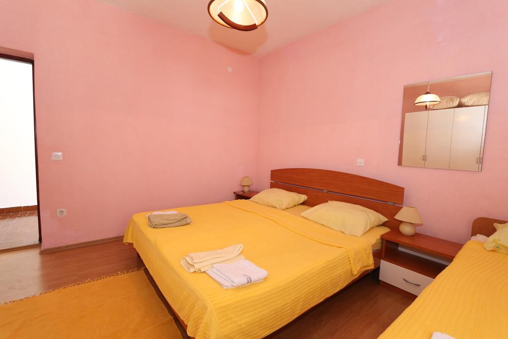 Apartments Antoneta Makarska Exterior photo