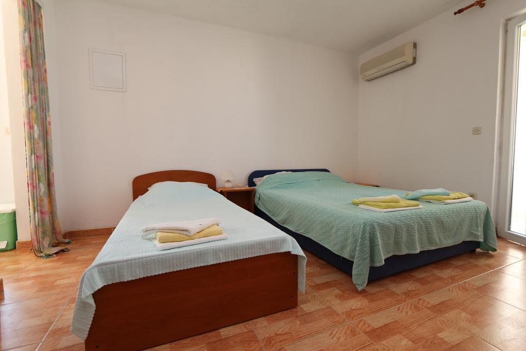 Apartments Antoneta Makarska Exterior photo