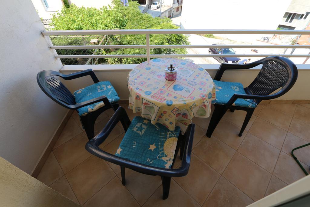 Apartments Antoneta Makarska Exterior photo